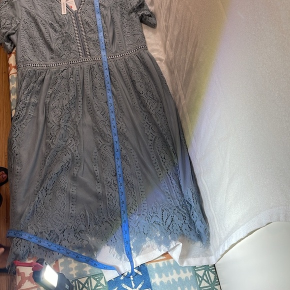 Elegant Lace Dress in Light Blue - Picture 7 of 9